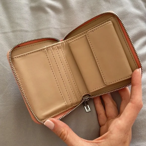 Baby Pink Zipper Wallet — GUESS - Picture 3 of 7